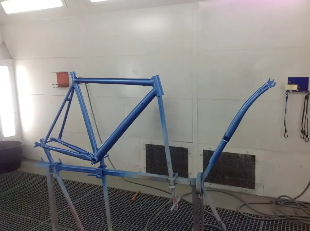 Cannondale – Déco peinture bleu sur bleu (12)