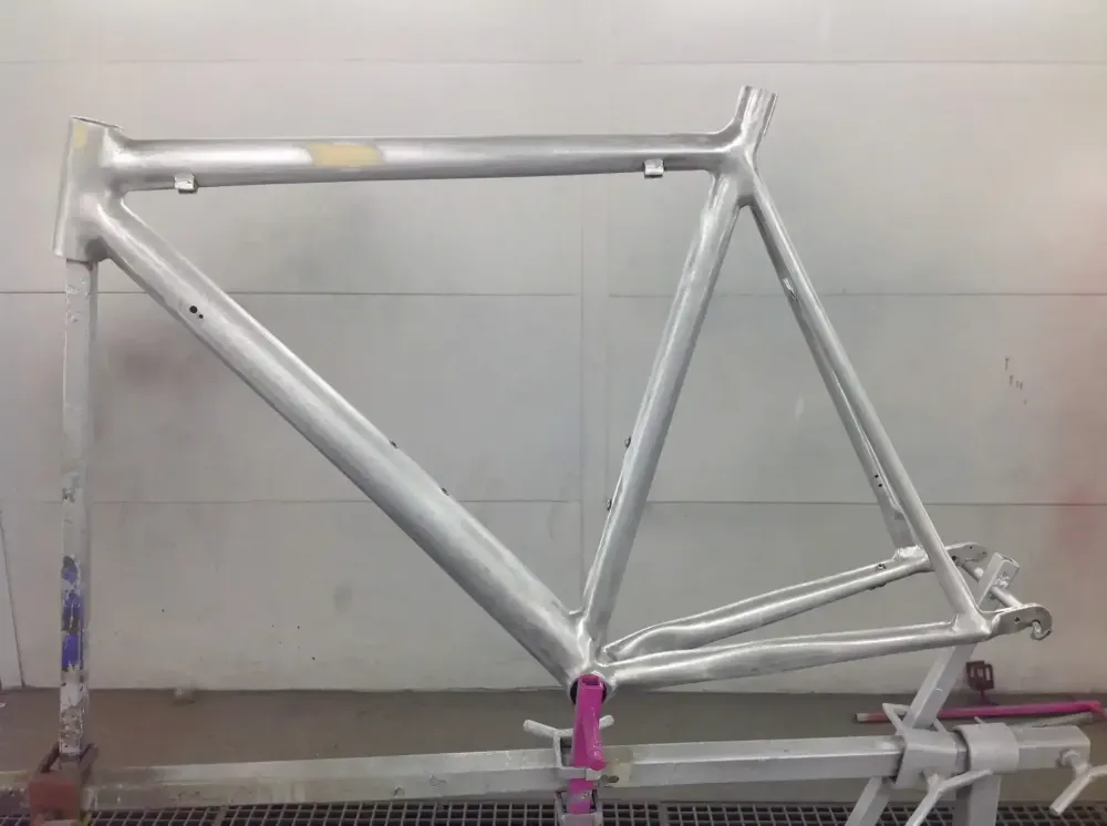 Cannondale – Déco peinture bleu sur bleu (9)