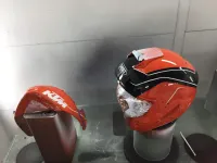 Casque moto KTM – Peinture personnalisée 17