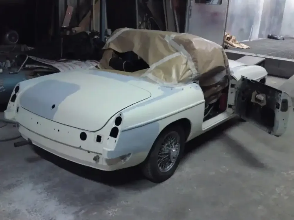 MG B – Restauration complète, changement de couleur (Nantes  Châteaubriant 44) (7)