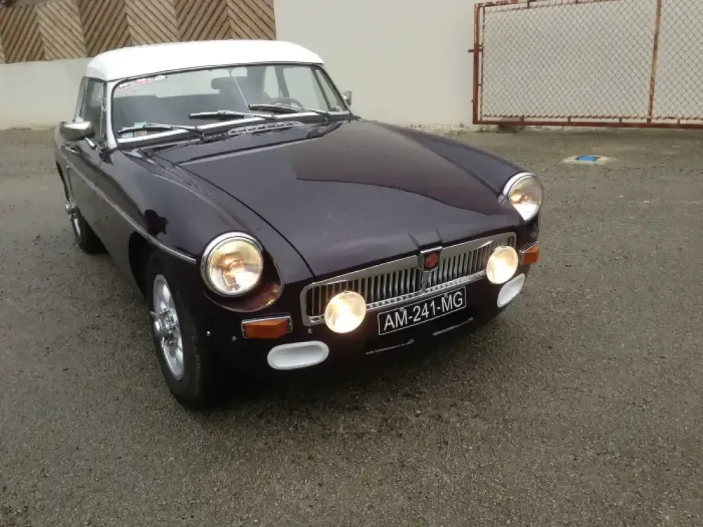 MG B – Restauration complète, changement de couleur (Nantes  Châteaubriant 44) (12)