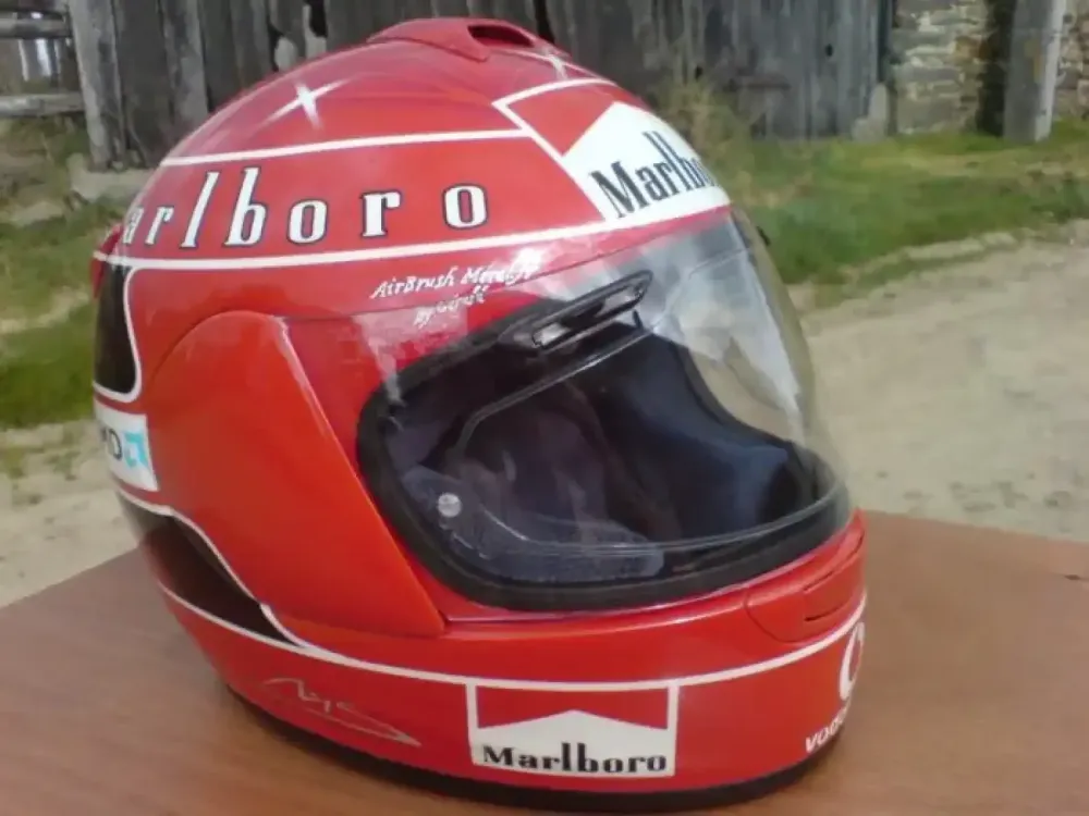 Casque Arai – Réplique Michael Schumacher 9