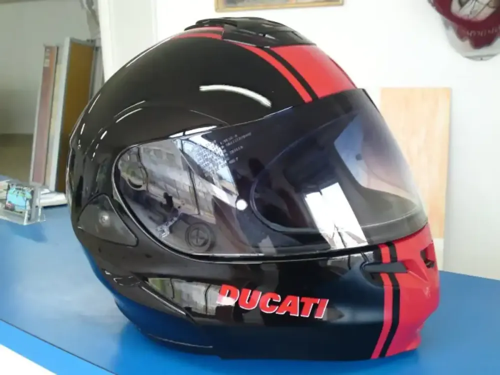 Casque intégral Ducati – Aérographie 6