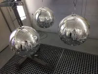 Boules de Noël Yves Rocher Paris 27