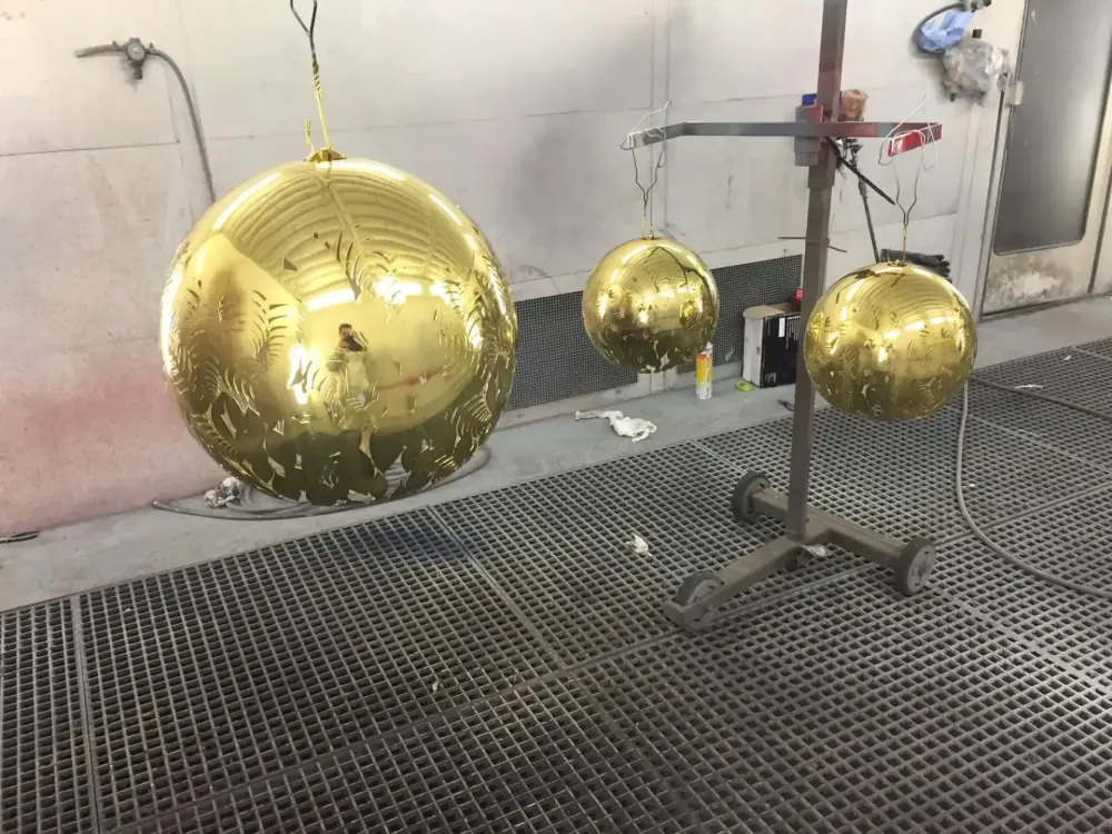 Boules de Noël Yves Rocher Paris 21