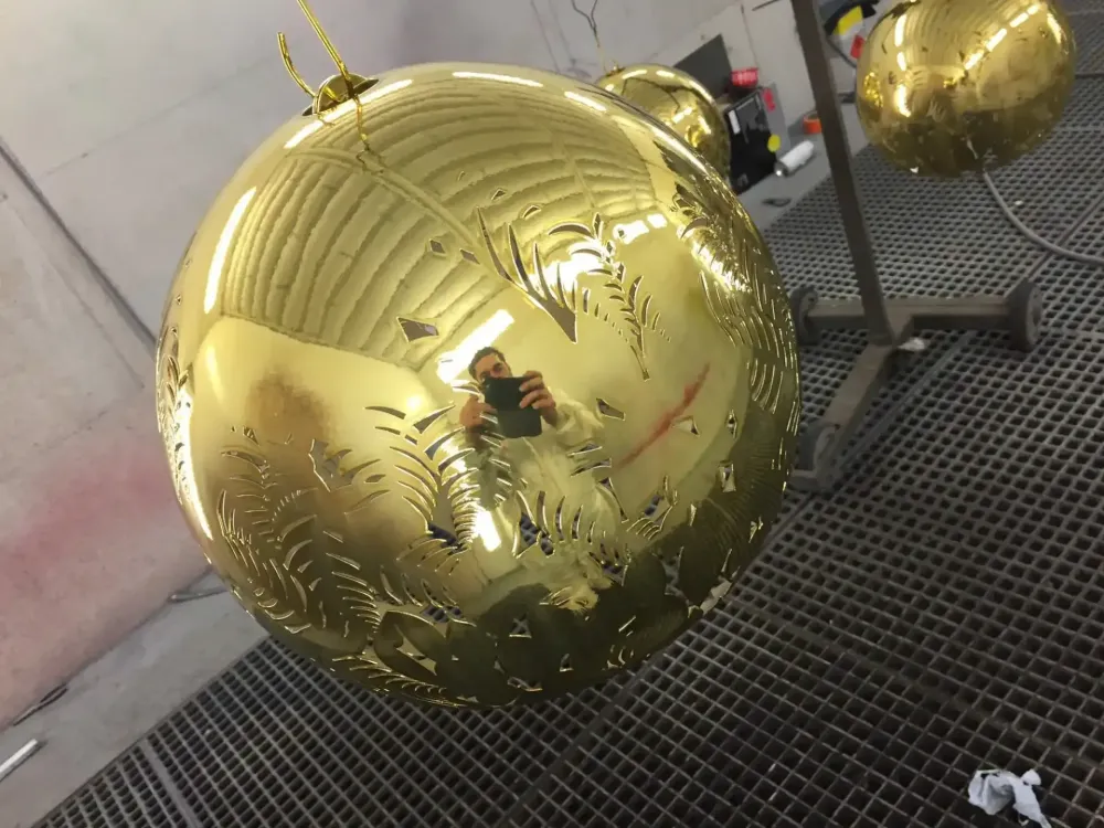 Boules de Noël Yves Rocher Paris 16