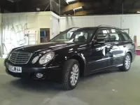 Mercedes Break noir – Expertise et réparation peinture (6)