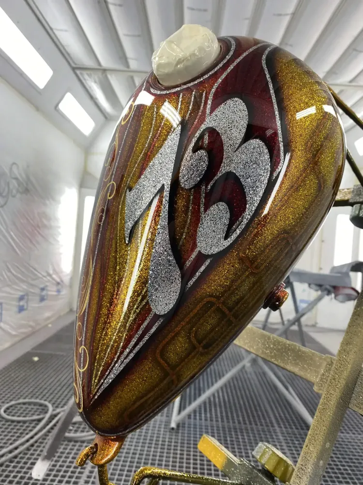 Harley Chopper – Metal flakes, candy et feuilles d’or (13)