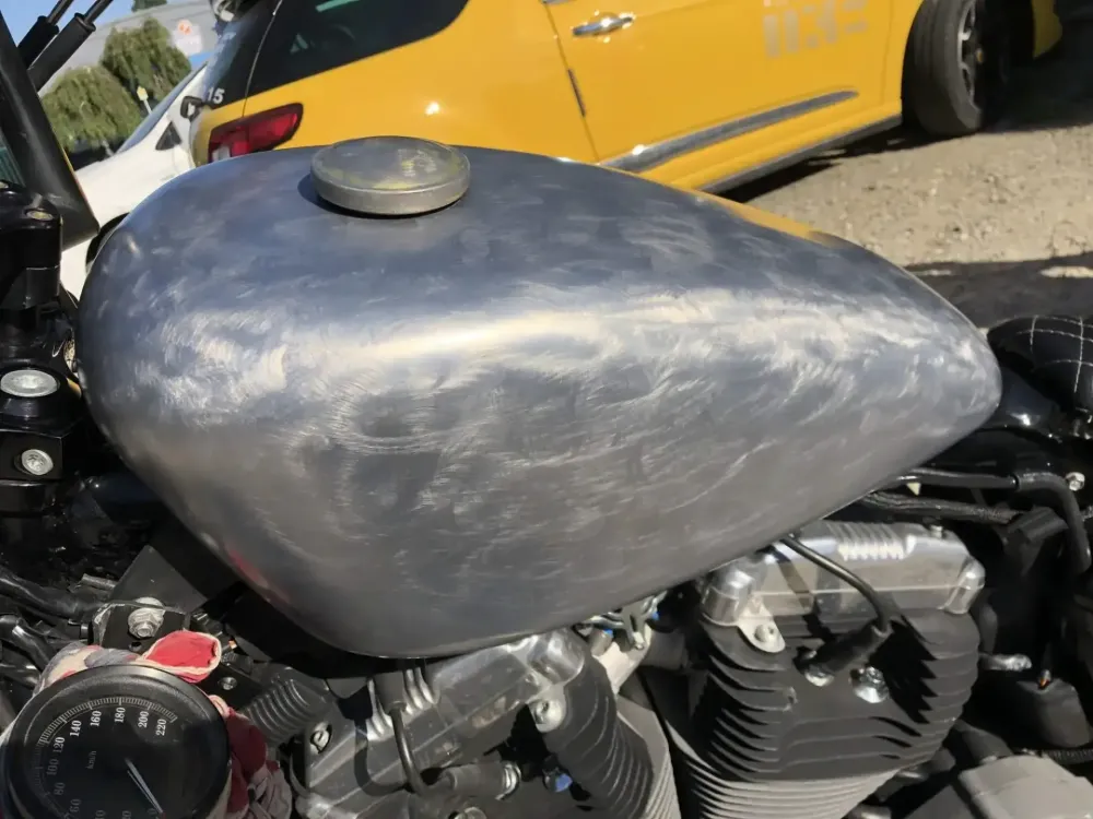 Harley – Déco métal & noir brillant (2)