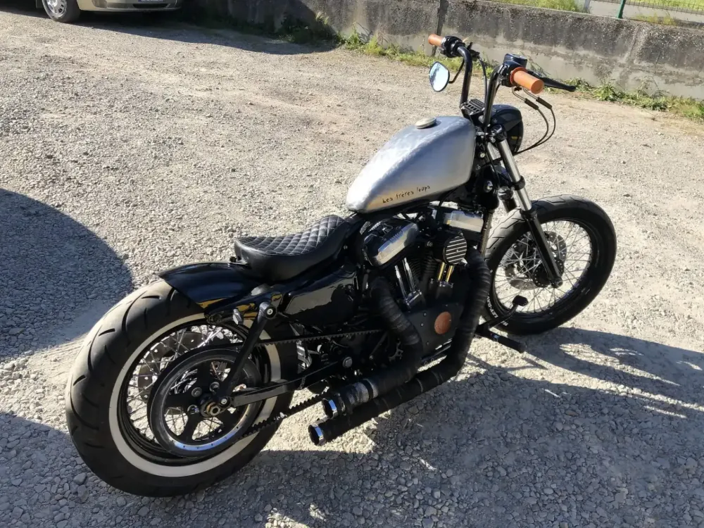 Harley – Déco métal & noir brillant (5)