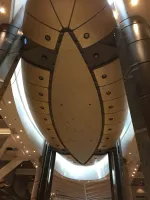 Harmony of the Seas – Rising Tide Bar (2)