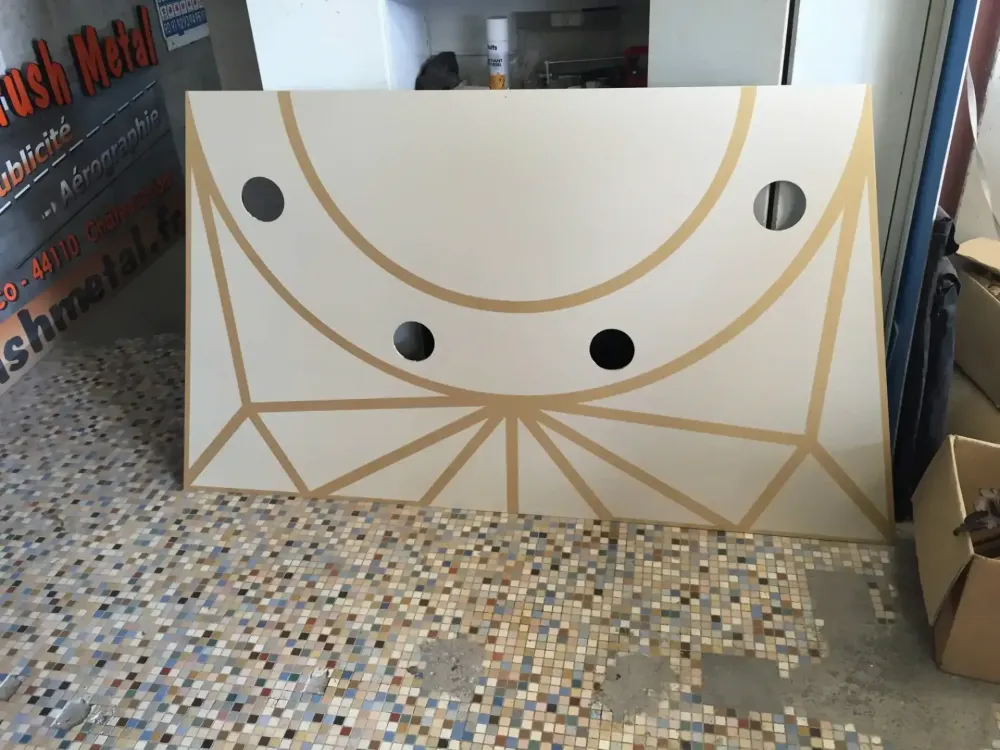 Harmony of the Seas – Rising Tide Bar (8)